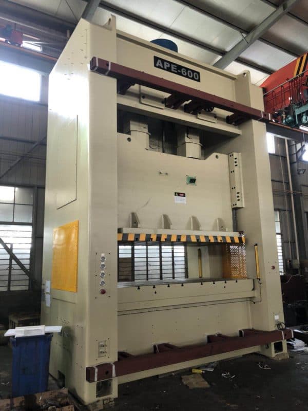 100-500Tons APM series couple cranks precision pressing machine