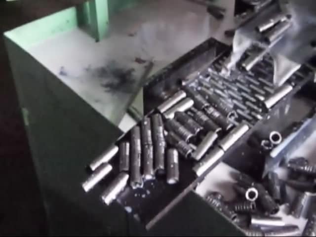 Slotted elevator anchor bush by automatic slot cuting machine