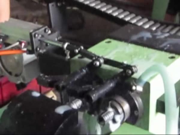 Elevator anchor sleeve bush automatic slot cutting machine - Bolt Nut ...