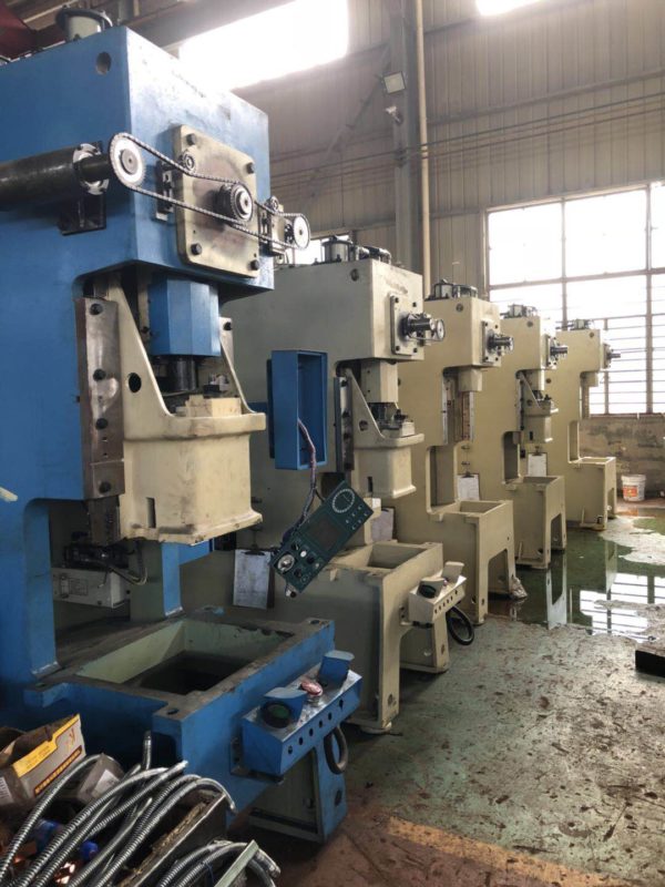 GC Series 80-260Tons guide plate type hydraulic stamping press