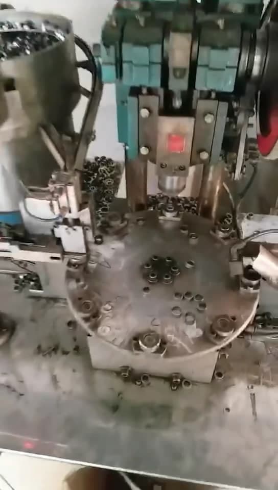 Shield anchor clips fix cap forming machine rotary plate feeding