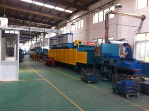 Electric Heating Continuous Controllable Atmosphere Mesh Belt Quenching and Tempering Heat Treatment Furnace3