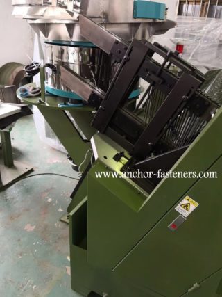 High Speed Self Tapping Screw Point Forming Machine3