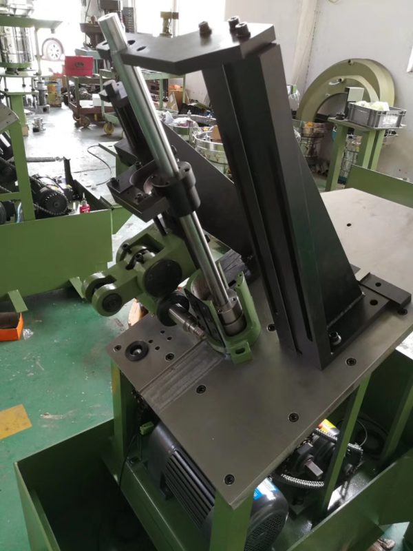 High Speed Self Tapping Screws Tail End Point Cutting Machine1