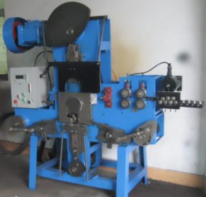 Long oval buckle buckle wire forming production machine