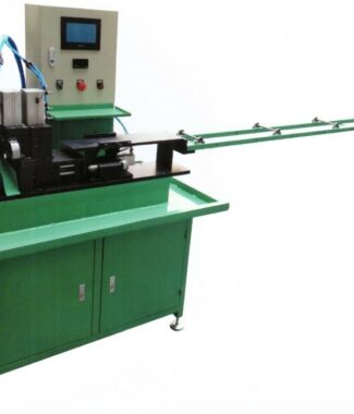 Raw metal material automatic cutting machine
