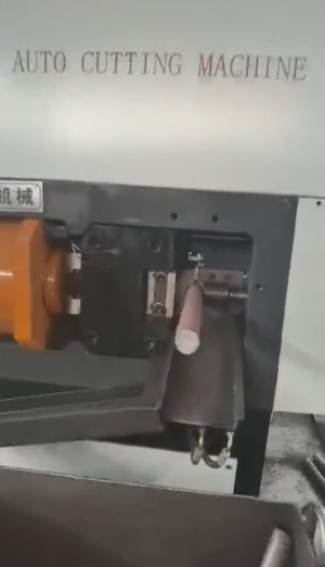 Customized 50mm steel rod billets auto cutting machine with full enclosure