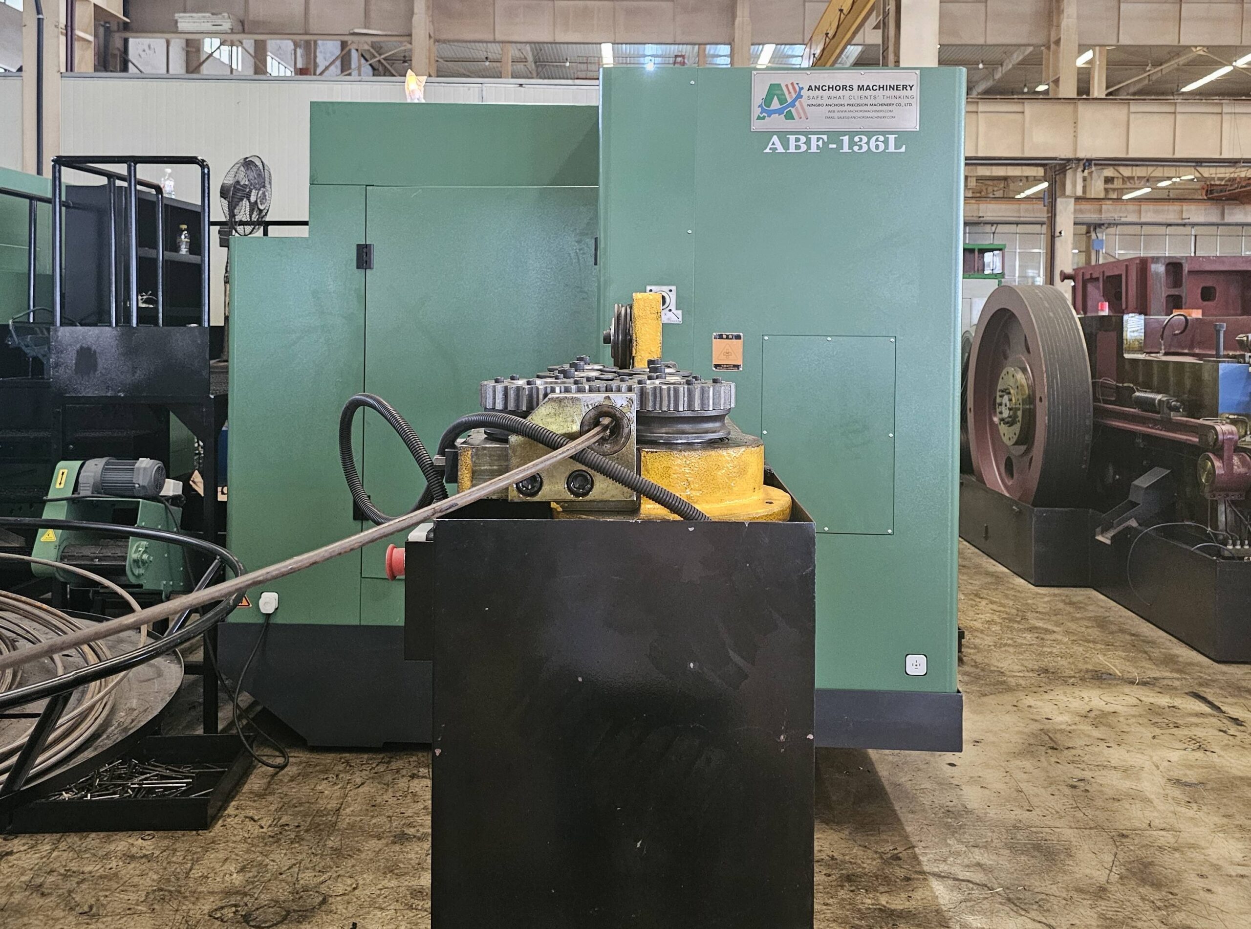 ABF-136L Solar photovoltaic facility use square head bolts making machine
